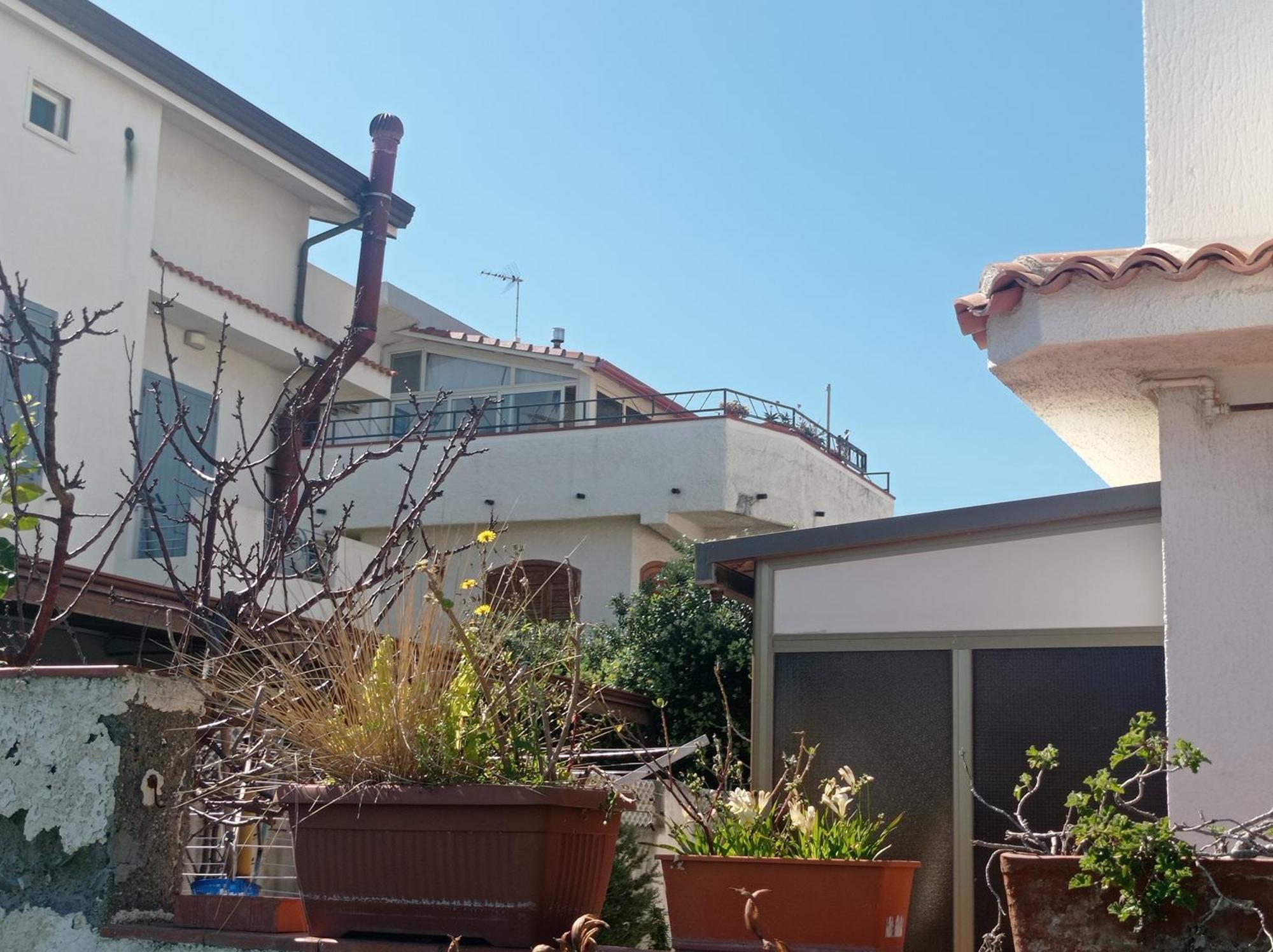 فيلا Mansarda Con Terrazzo Vista Mare أوليفيري المظهر الخارجي الصورة